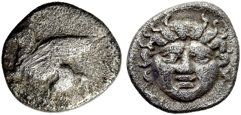 CORINTHIA. KORINTH 
Trihemiobol ø 9mm (0,65g). ca. 347 - 307 v. Chr. Vs.: Pegas...