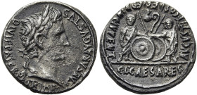 RÖMISCHE KAISERZEIT. 
Augustus, 27 v. Chr. - 14 n. Chr. Denar ø 19mm (3,67g). 2 v. Chr. - 4 n. Chr. Mzst. Lugdunum. Vs.: CAESAR AVGVSTVS DIVI F PATER...