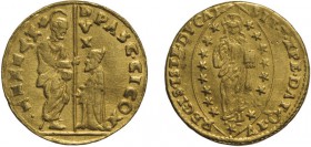 ZECCHE ITALIANE. VENEZIA. PASQUALE CICOGNA (1585-1595). ZECCHINO
Oro, 3,48 gr, 20 mm. BB
D: PASC CICON S M VENET San Marco porge il vessillo al Doge...