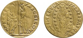 ZECCHE ITALIANE. VENEZIA. PASQUALE CICOGNA (1585-1595). 
ZECCHINO
Oro, 3,37 gr, 20 mm. MB+
D: S. Marco porge il vessillo al Doge genuflesso. 
R: I...