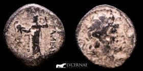 Alexander I Balas Bronze Unit 7.76 g. 21 mm. Apameia ad Axium 150-145 BC. VF