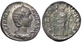 ROMANE IMPERIALI - Giulia Mamea (madre di A. Severo) - Denario C. 5; RIC 331 (AG g. 3)

Status: BB+/qBB