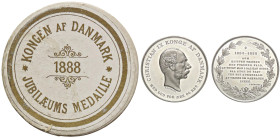 MEDAGLIE ESTERE - DANIMARCA - Cristiano IX (1863-1906) - Medaglia 1888 MA Ø 45 In scatolina dedicata

Status: FS

 In scatolina dedicata