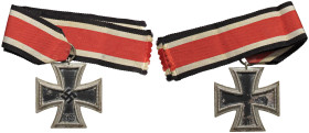 MEDAGLIE ESTERE - GERMANIA - Terzo Reich (1933-1945) - Croce 1939 - II Classe FE Rovinata al R/

Status: BB

 Rovinata al R/
