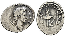 Imperatorische Prägungen. Octavianus 44-28 v. Chr. 

Denar 40 v.Chr. (oder später?) -Rom-. Münzmeister Tib. Sempronius Gracchus. Kopf des Octavianus...
