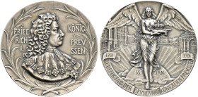 Brandenburg-Preußen. Wilhelm II. 1888-1918. 

Mattierte Silbermedaille 1901 von J. Godet (geprägt bei Mayer und Wilhelm), auf die 200-Jahrfeier des ...