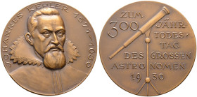 Württemberg-Personenmedaillen. Kepler, Johannes *1571 in Weil der Stadt, †1630 in Regensburg, Astronom, Physiker, Natur­philosoph und Mathematiker. 
...