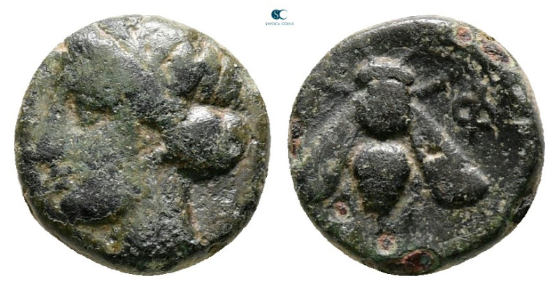 Ionia. Ephesos circa 375-325 BC. 
Bronze Æ

10 mm, 1,40 g



Good Fine