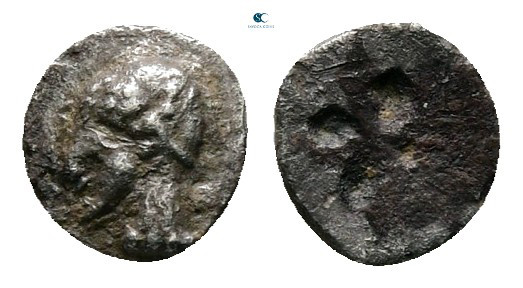 Ionia. Phokaia circa 521-478 BC. 
Tetartemorion AR

6 mm, 0,13 g



Nearl...