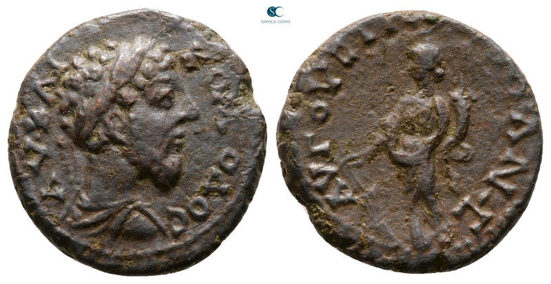 Thrace. Augusta Traiana. Commodus AD 180-192. 
Bronze Æ

18 mm, 4,57 g


...