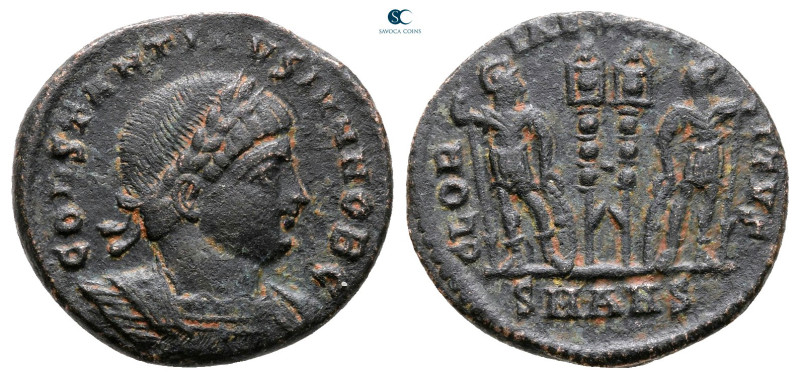 Constantine II, as Caesar AD 317-337. Antioch
Follis Æ

18 mm, 2,75 g



...