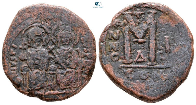 Justin II and Sophia AD 565-578. Constantinople
Follis or 40 Nummi Æ

30 mm, ...