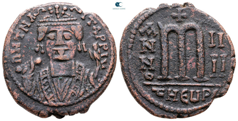 Maurice Tiberius AD 582-602. Theoupolis (Antioch)
Follis or 40 Nummi Æ

31 mm...