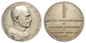 Vittorio Emanuele III - Medaglia a ricordo della mostra Internazionale di economia domestica Roma 1928, opus Tailetti, Ag, 50mm, 55g, R, colpetti al b...