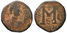 Justinian I, 527-565. Follis (bronze, 8.95 g, 22 mm), Eastern imitation. DN IVSTINIANVS P P AVG Diademed, draped, and cuirassed bust right. Rev. Large...