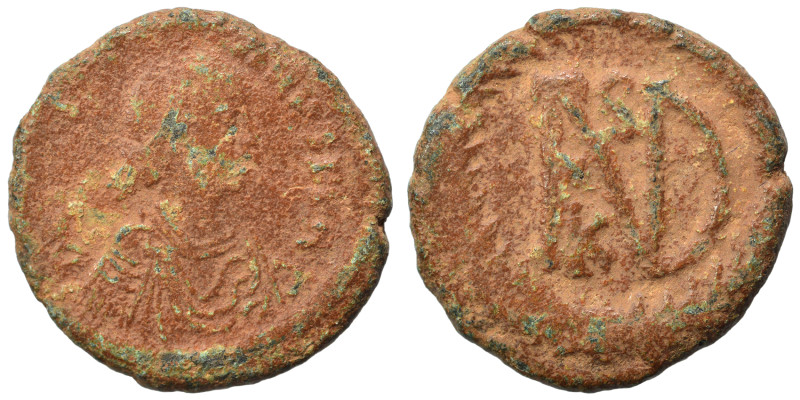 Justinian I, 527-565. Half Follis (bronze, 5.13 g, 20 mm), Ravenna. Diademed, dr...
