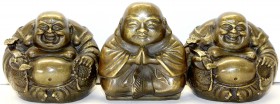 CHINA und Südostasien China Varia
3 Buddhafiguren in Messing. Davon 2 gleichartig mit Bodenmarke "Qian Long..." (= "gemacht in der Qian Long-Periode"...