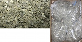 CHINA und Südostasien China Lots bis 1949
Posten von ca. 31,5 Kilo Cashmünzen der Qing-Dynastie. Insgesamt (geschätzt) über 8000 Münzen. Besichtigen....