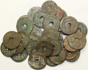 CHINA und Südostasien China Lots bis 1949
44 Cashmünzen der Qingdynastie von Sinkiang. schön-sehr schön
