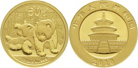 CHINA und Südostasien China Volksrepublik, seit 1949
50 Yuan GOLD 2010. Zwei Pandas beim Spielen. 1/10 Unze Feingold.
Stempelglanz