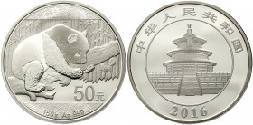 CHINA und Südostasien China Volksrepublik, seit 1949
50 Yuan Panda Silbermünze 2016. Panda auf Ast. 150 g. 999er Silber. Im Original-Etui mit Zertifi...