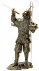 CHINA und Südostasien Japan Varia
Bronze-Skulptur, 19. Jh. Stehender, schwer bewaffneter Samurai in Rüstung mit Rucksack, einen Speer und ein Katana ...