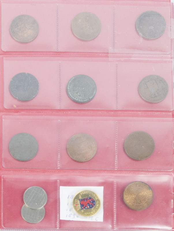 Coins Netherlands in albums - Collection Netherlands is 2 albums, also some misc...