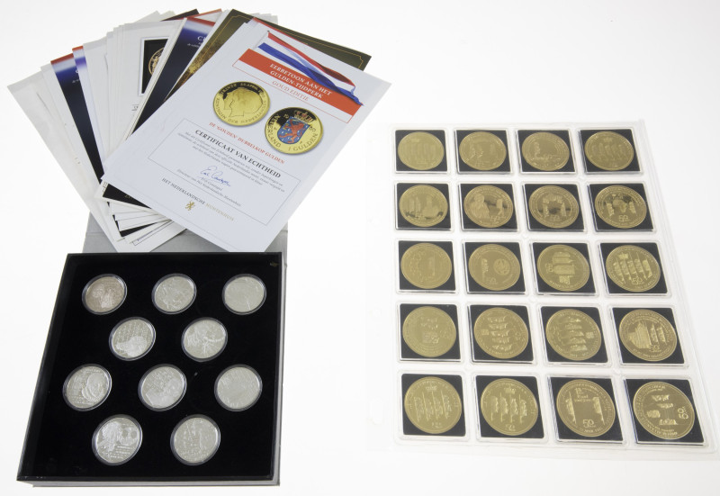 Medals in boxes - Netherlands - Collection silver medals 'Helden van toen', adde...