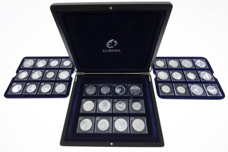 Medals in boxes - Miscellaneous - Cassette 'Europa' containing 36 coins 10-, 5, ...