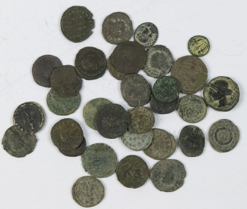 Ancient coins in lots - Roman coinage - A small collection of Roman coinage, c. ...