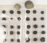 Ancient coins in lots - Roman coinage - A small lot Roman bronzes, mainly 4th century Folles but also a few others - in total 30 coins in minor grades...