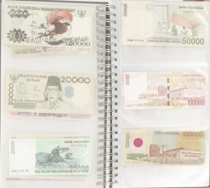 Banknotes world in albums - World - Booklet holding app. 95 pcs world notes incl...