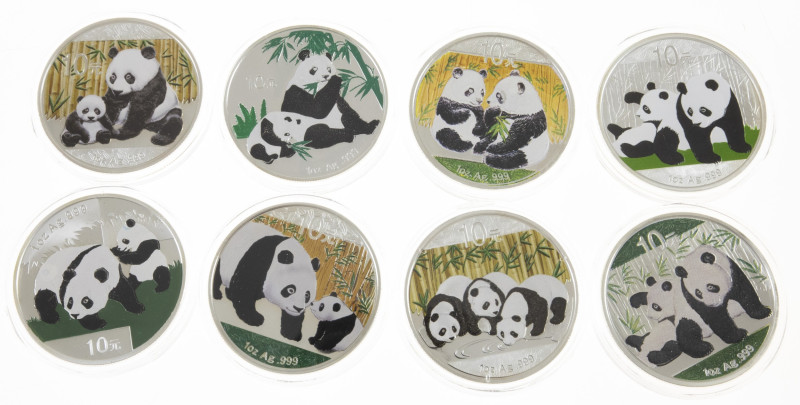 Coins world in boxes - China - Lot with China Panda silver 10 Yuan 2007-2013, - ...