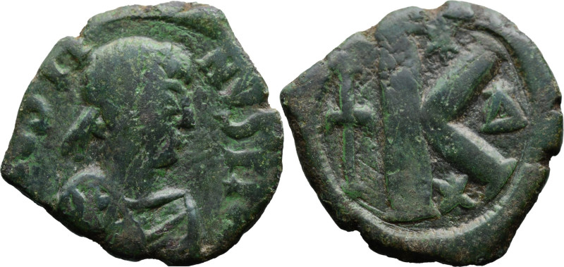 Byzantine
Justin I (518-527 AD). Constantinople
AE Half Follis 823mm 7.44g)