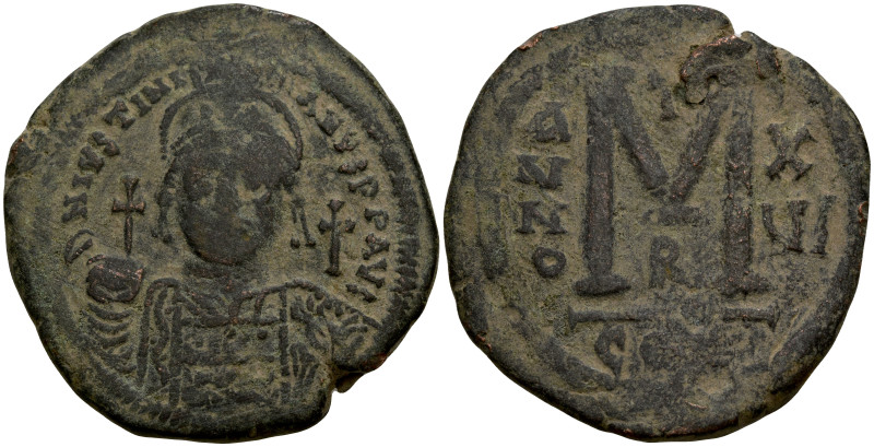 Byzantine
Justinian I (527-565 AD). Constantinople
AE Follis (34.96mm 19.5g)