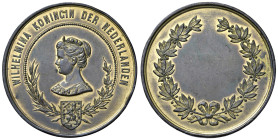 OLANDA Guglielmina (1890-1948) Medaglia senza data - AE dorato (g 80,98 - Ø 55 mm) Colpi al bordo.

SPL