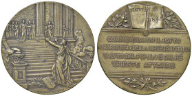 TRIESTE Medaglia 1898 50° anniversario dello statuto italiano - Opus: Stabilimento Johnson AE (g 103 - Ø 61 mm) Lievi colpetti al bordo.

SPL