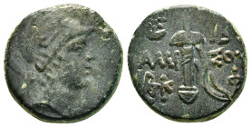 PONTOS. Amisos. Time of Mithradates VI Eupator (Circa 105-90 or 90-85 BC). Ae.
Obv: Helmeted head of Athena right.
Rev: AMI - ΣOY.
Sword in sheath; st...