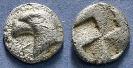 AEOLIS. Kyme. Hemiobol (Circa 480-450 BC).
Obv: Head of eagle left.
Rev: Quadripartite incuse square.
Cf. SNG Copenhagen 31.
Condition: Very fine. 0,4...