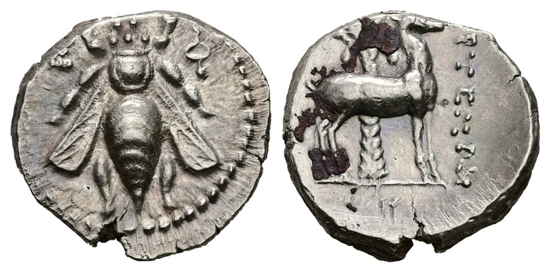 Ionia, Ephesos. AR Drachm, 4.25 g 18.31 mm. Circa 202-150 BC. Artemon, magistrat...