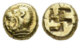 Ionia, Erythrai. EL Hekte, 2.56 g 10.10 mm. Circa 550-500 BC.
Obv: Head of Herakles left, wearing lion skin.
Rev: Quadripartite incuse square.
Ref:...