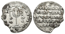 Constantine VII Porphyrogenitus, Romanus I, Stephen and Constantine, AD 913-959. AR, Miliaresion. 2.76 g. 23.27 mm. Constantinople.
Obv: + IҺSЧSXRI-S...