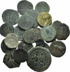 Lot of 25 unclassified
See picture.
LOT SOLD AS IS, NO RETURNS.