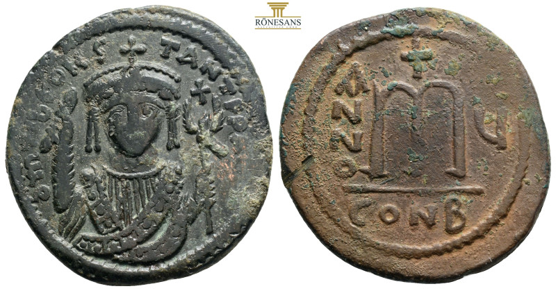 Byzantine Empire / Imperio Bizantino
Tiberio II Constantino. Follis. 578-582 d.C...