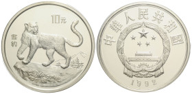 Republik / Republic
 10 Yuan 1992. 38.6 mm. Silber / Silver 0.925 Schneeleopard / Snow Leopard. In Kapsel / in capsule. KM 455. 25.00 g. Fast FDC / A...