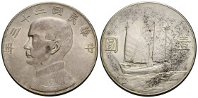 Republik / Republic
Sun Yat-Sen Dollar / Yuan Jahr 23 (1934). 39.7 mm. Silber / Silver. Dschunke / Junk dollar. (Am häufigsten gefälschte chinesische...