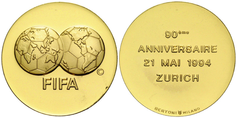 Zürich
 Messingmedaille vergoldet / Gilt brass medals 1994. 50.0 mm. FIFA. Fédé...