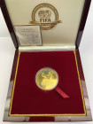 Zürich
 Goldmedaille / Gold medal 2004. 40.0 mm. FIFA Centennial Commemorative Issue. Legend: THE FIFA FAIR PLAY FAMILY 100 YEARS/ANOS/ANS/JAHRE. AU ...