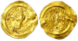 Byzantinische Goldmünzen

Kaiserreich

Justinian I., 527-565

Tremissis 527/565, Constantinopel. Herrscherbüste mit Diadem n.r./Victoria mit Kra...