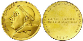 Thematische Goldmedaillen

DDR

Staatsausgaben, 1949 bis 1989

Goldmedaille 1967, sign. W. Auf 450 Jahre Reformation. 26,5 mm, 15,06 g. (900/100...